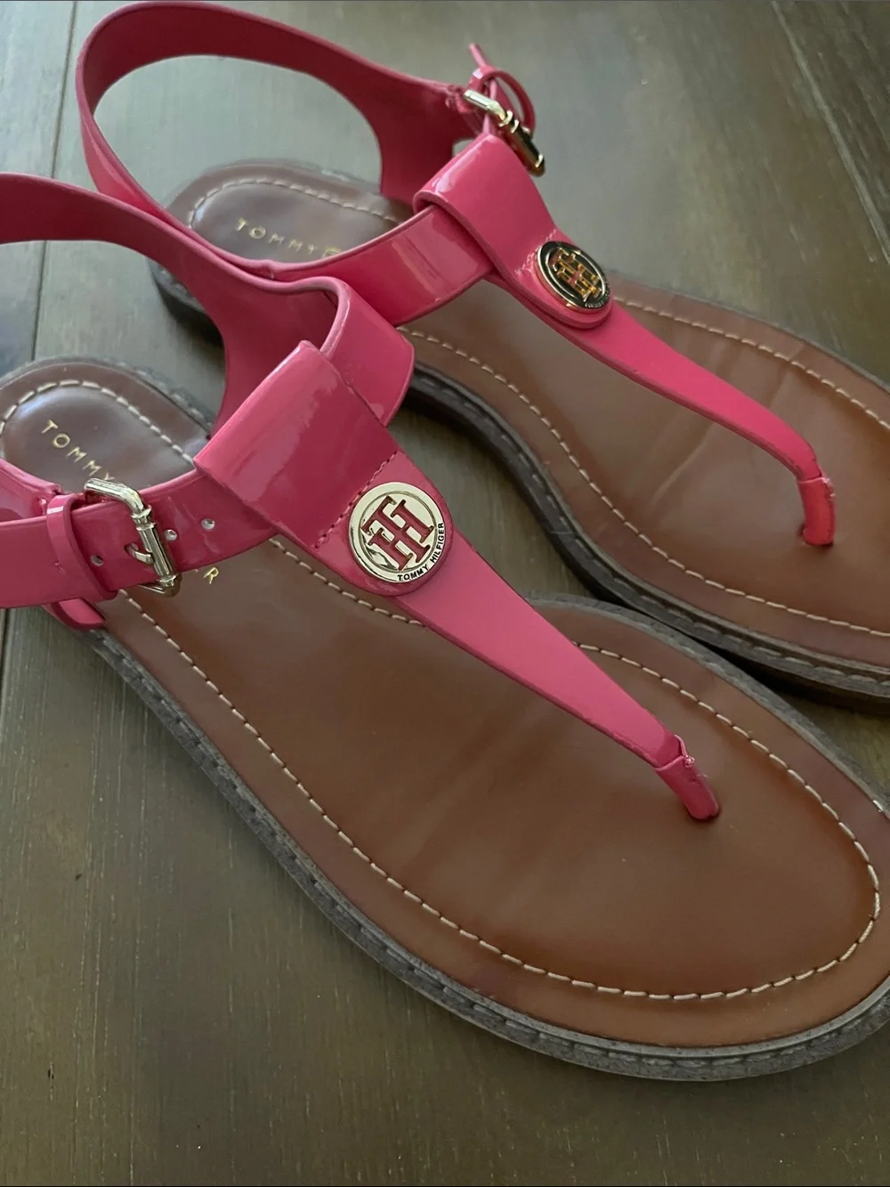 Tommy Hilfiger Pink Patent T-Strap Sandals with Logo Medallion